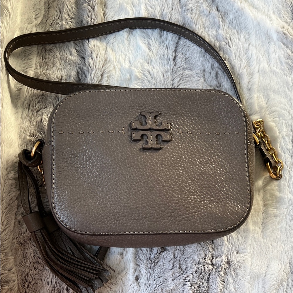 Tory Burch MCGRAW CAMERA BAG gently used